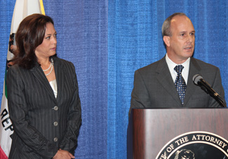 Attorney General Kamala Harris and State Bar President Bill Hebert