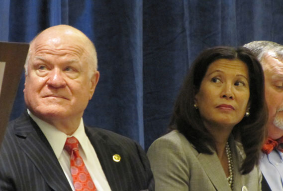 Patrick Kelly and Chief Justice Tani Cantil-Sakauye listen as Jon Streeter delivers his last address. <br /><em> Photo by State Bar of California</em>